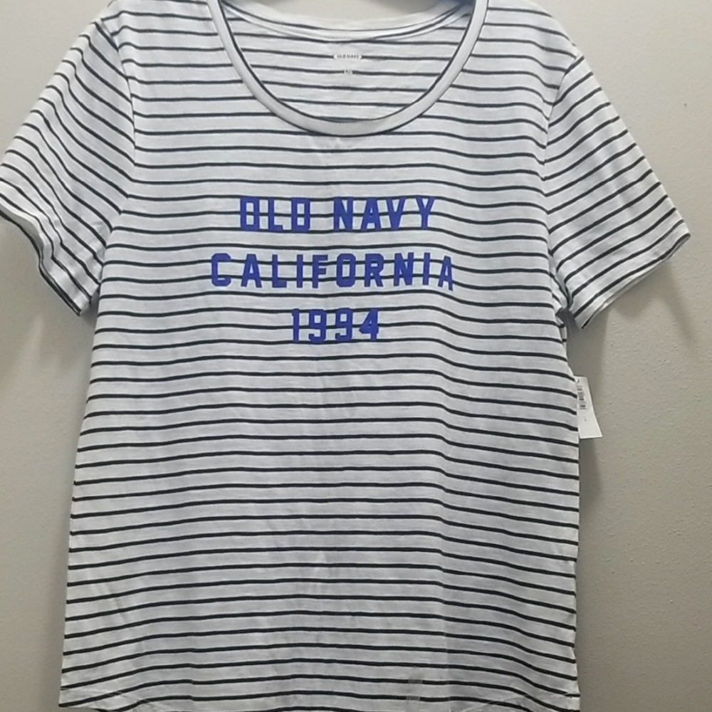 Old Navy Women's Striped T-Shirt - Blue and White. Size L